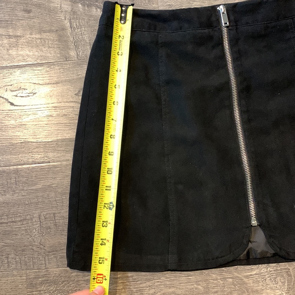 H&M A-line black zip up mini skirt | size xs - Picture 6 of 8